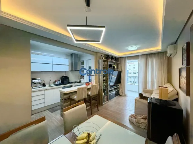 Apartamento com 02 dormitórios no Kobrasol, São José/SC!