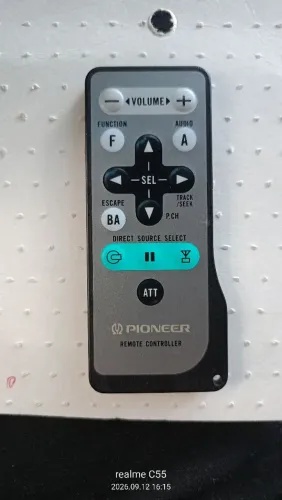 Controle remoto do som automotivo Pioneer. Modelo DEH 546