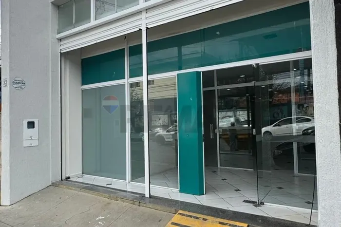 Galpão Comercial amplo e moderno no Centro de Atibaia para Locação