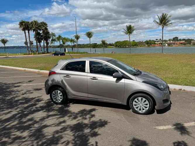 Hyundai HB20 Unique 1.0 Flex 12V Mec. 2019