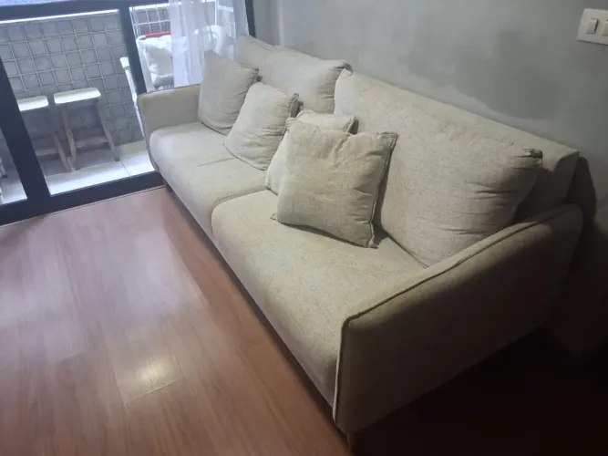 Sofa seminovo 3/4 lugares. 2.20 metros. 890.00