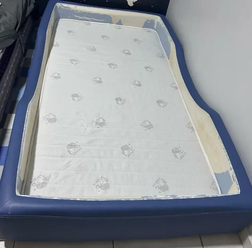 Cama infantil tipo montessoriana 