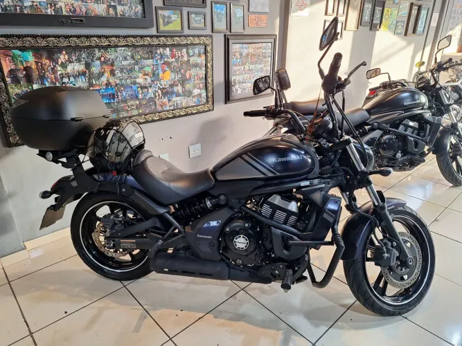 Vendo Vulcan 650s ou troco por moto menor valor de meu interesse 