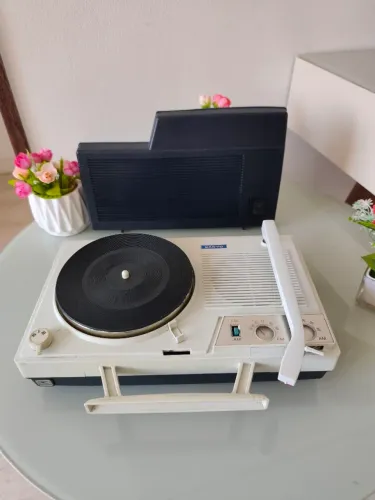 Radiolinha Sanyo Década 1970