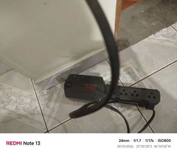 Estabilizador APC 300VA - 115V (Muito Conservado + Brinde)