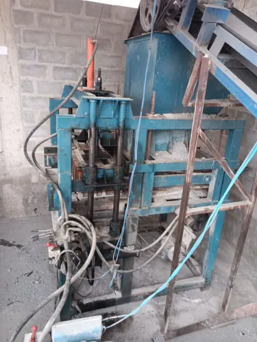 Máquina de blocos de concreto