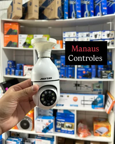 Câmera de Segurança Wi-Fi 2.4GHz Yoosee Estilo Lâmpada