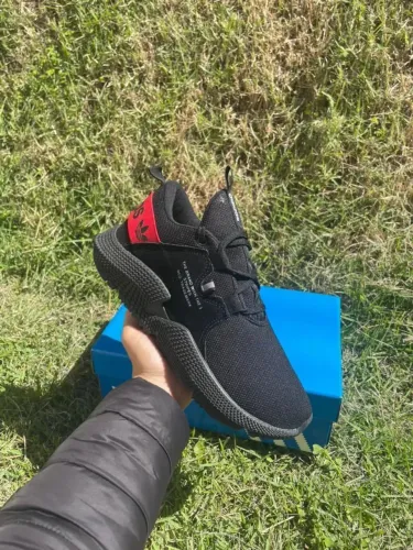 Tênis masculino Casual preto com vermelho off