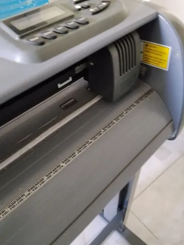 Plotter de recorte NOVAJET (corta PVC 1mm) 1.20m boca