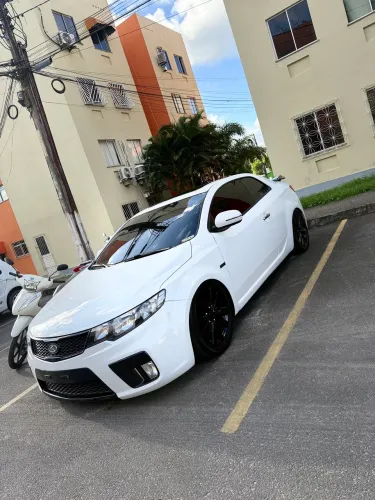 Kia Motors Cerato Koup 2.0 16V Aut. 2011