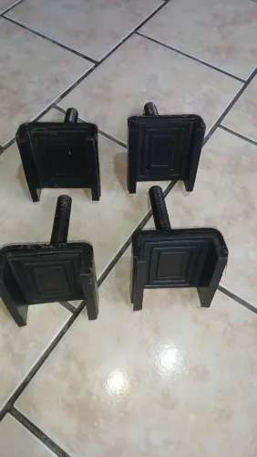 Vende se sapatas novas para elevador
