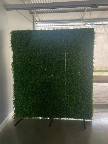 PAREDE VERDE ARTICULADA PARA EXPOSIÇÕES E EVENTOS