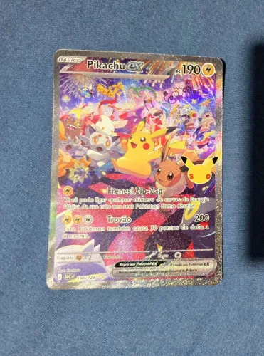 Carta de Pokemon 30 anos Pikachu ex