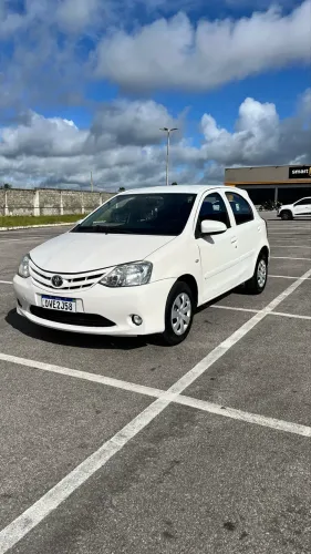 Toyota Etios X 1.3 Flex 16V 5P Mec. 2015