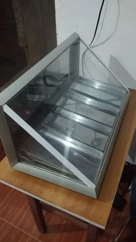 Estufa elétrica p/salgados 4 bandejas. Funcionando