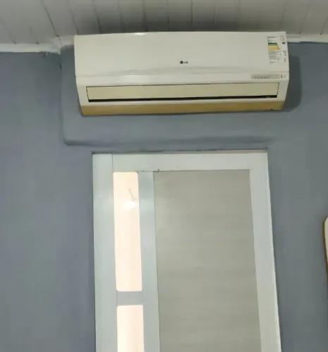 Vendo Ar-Condicionado LG Split 12.000 BTUs 220V