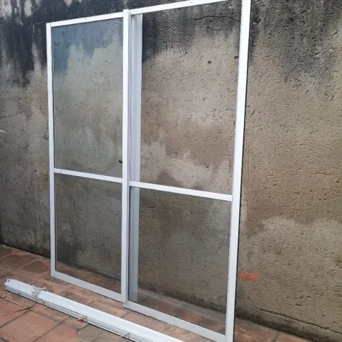 PORTA BALCÃO DE ALUMÍNIO BRANCO - 2 FOLHAS - OPORTUNIDADE