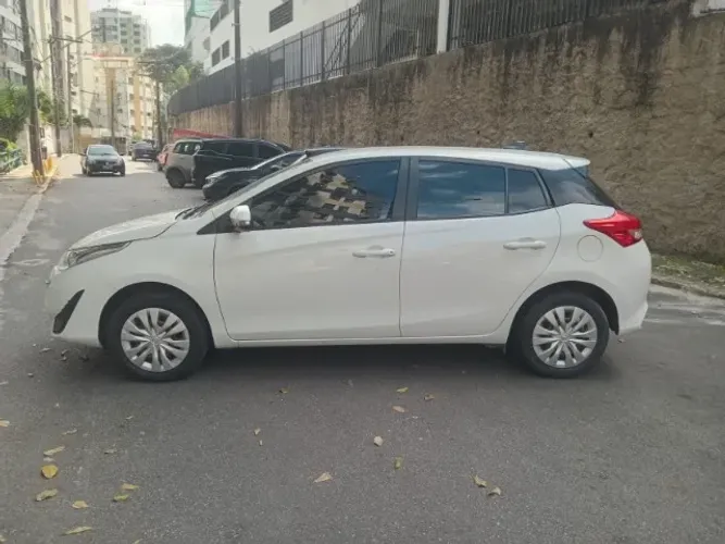 Toyota Yaris Live 1.3 Flex 16V 5P AUT 2021