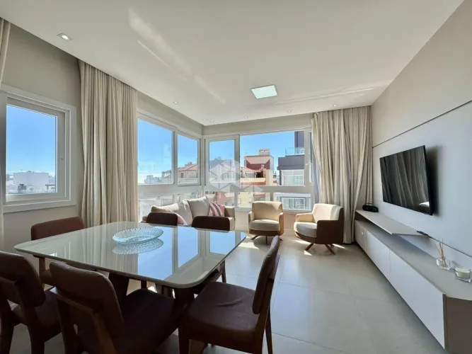 Apartamento de 3 dormitórios sendo 1 suíte mobiliado L/N com box de garagem na Zona Nova e