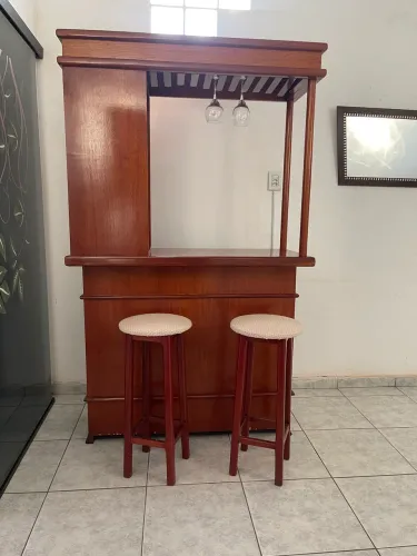 Barzinho de madeira