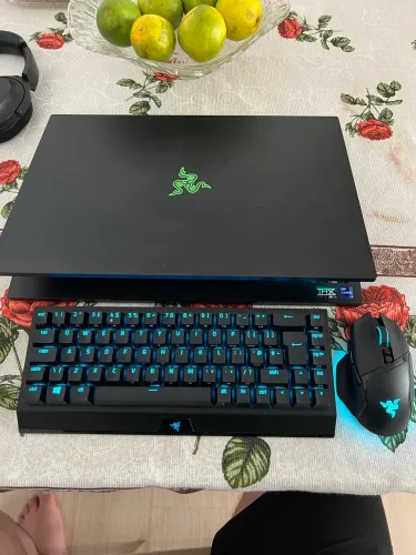 Kit Razer blade 18 RTX 4090 i9 13950HX 2TBSSD 32ram + mouse e teclado wireless Razer 