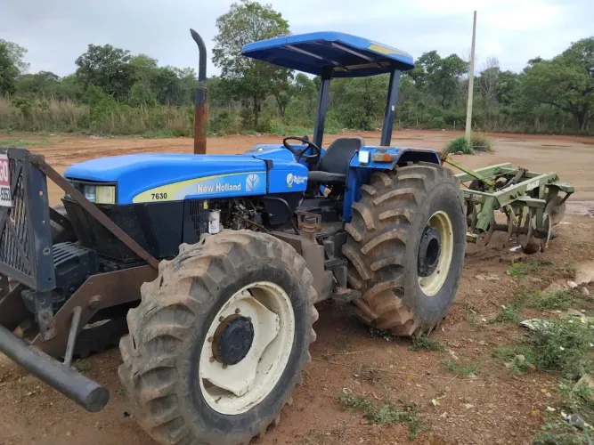 Trator newholland 7630 com grade