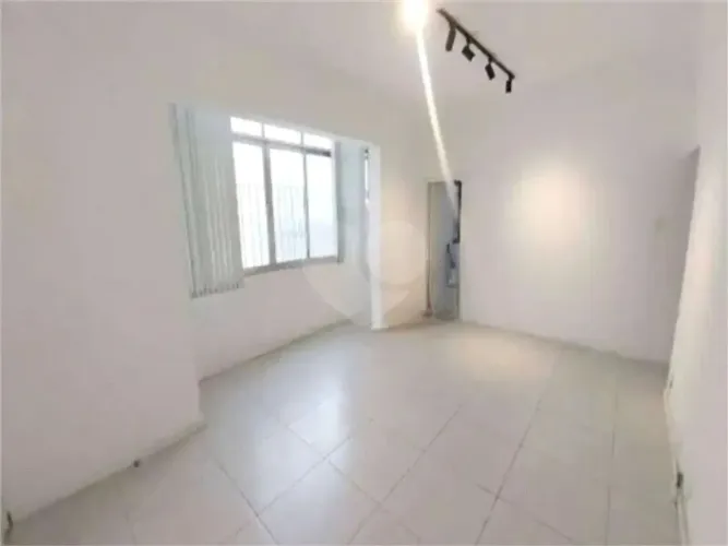 Apartamento à venda com 3 quartos, sendo 1 suíte, no condomínio Edifício Angela, Rio de Ja