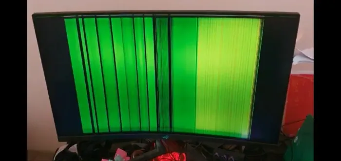 MONITOR ASUS 32" - COM DEFEITO
