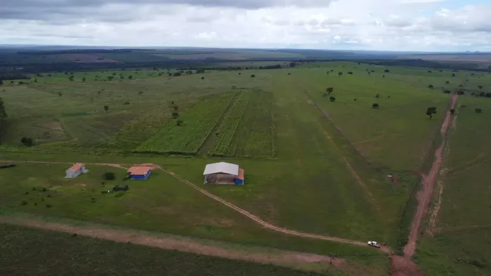 Fazenda com 1.827he com 1.500he formados, solo agricultável p/ soja/milho, Sonora-MS