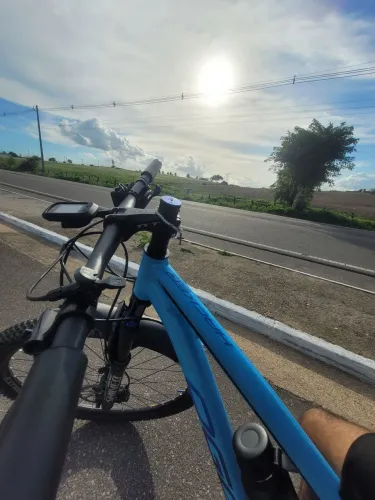 Bicicleta urbana oggi hacker sport modificada.