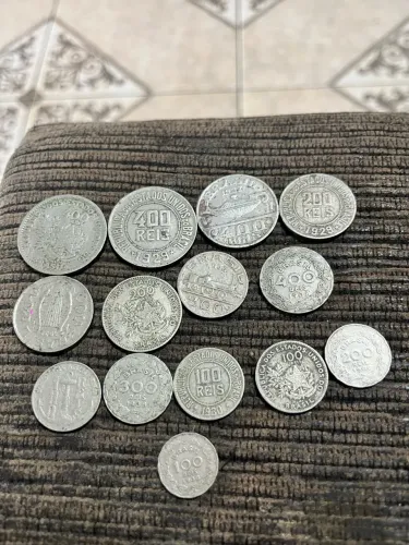 Moedas antigas Reis