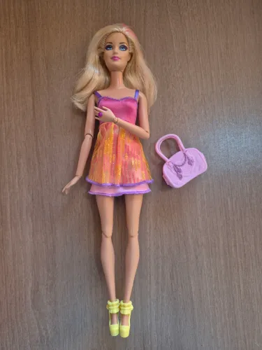 Barbie Fashionistas 2012 articulada