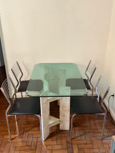 Vendo Mesa de Vidro com 4 cadeiras (Aceito Negociar)