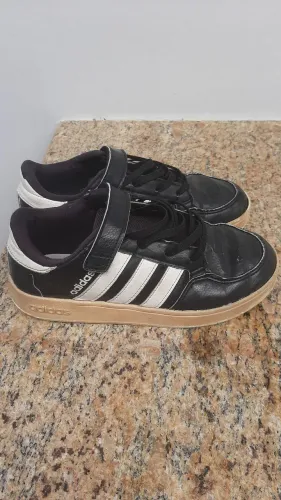 Tênis Adidas infantil 31 Original