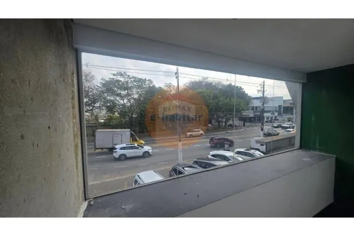 Salão Comercial na Av. Nova Cantareira 2768