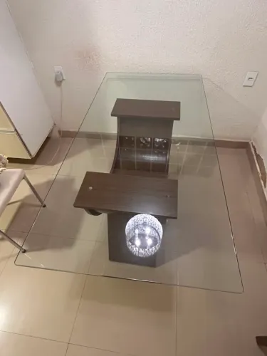 Mesa de jantar/sem cadeiras