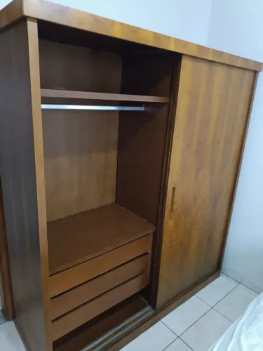 Guarda-Roupa Imbuia Premium - Modelo Grande com Muito Espaço