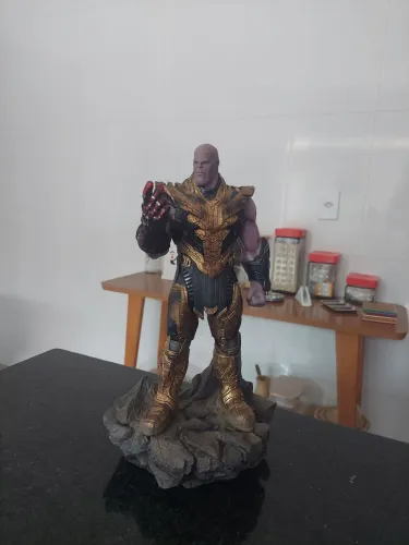 Estátua Thanos 1/10 Avengers Endgame  Iron Studios
