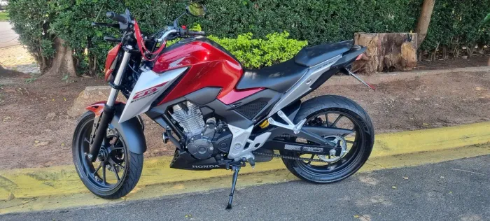 CB 300F NOVINHA