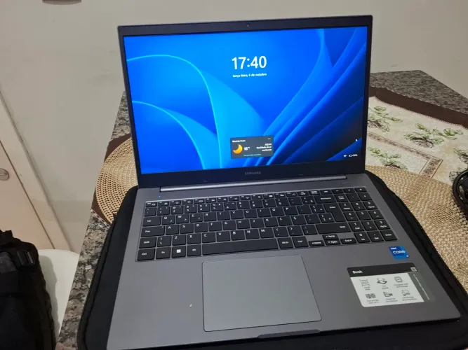 Notebook Samsung Book core i7 excelente estado