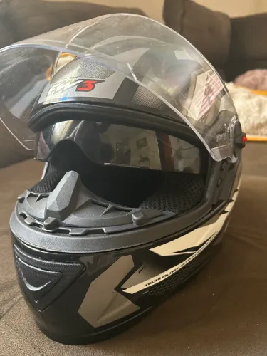 Capacete FW3 FECHADO (Preto e cinza)