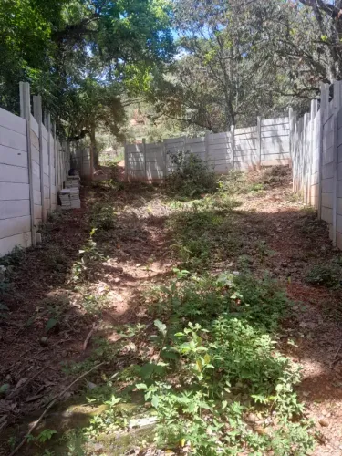 Lote a venda em nova lima todo murado