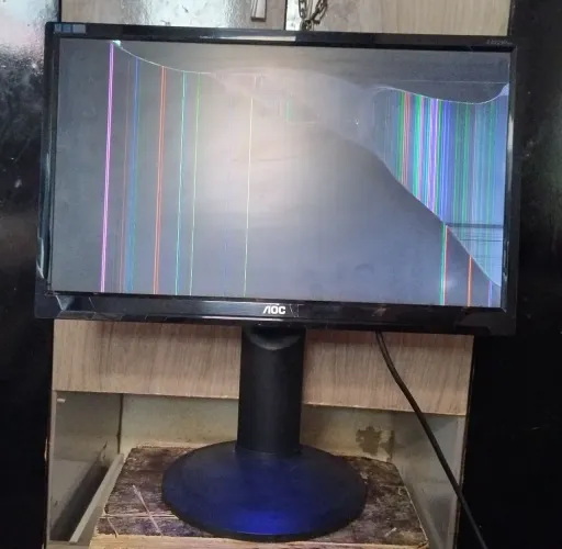 Monitor AOC E2223PWD 21.5" Full HD ? Para peças / Tela com defeito