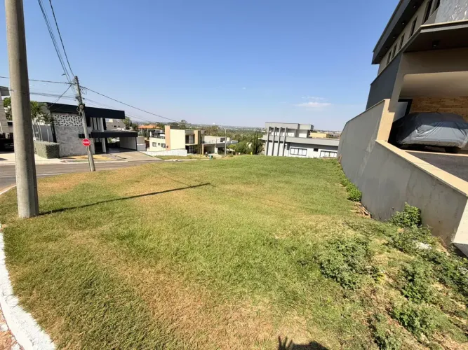Lote de esquina 552 metros com uma vista privilegiada, 2º etapa com uma ótima localização