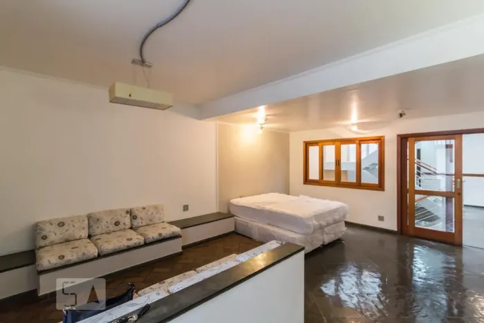 Casa à Venda - Vila Pompéia, 4 Quartos, 240 m2