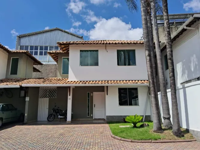 Linda casa à venda em condomínio fechado no bairro Santa Amélia, ideal para quem busca con