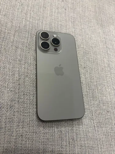 iPhone 15 pro 256gb
