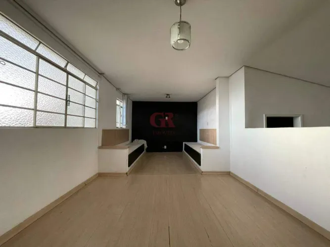 Casa à venda, 2 quartos, 4 vagas, Cinquentenário - Belo Horizonte/MG
