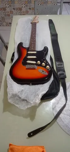Guitarra Strinberg nova pra vender hj