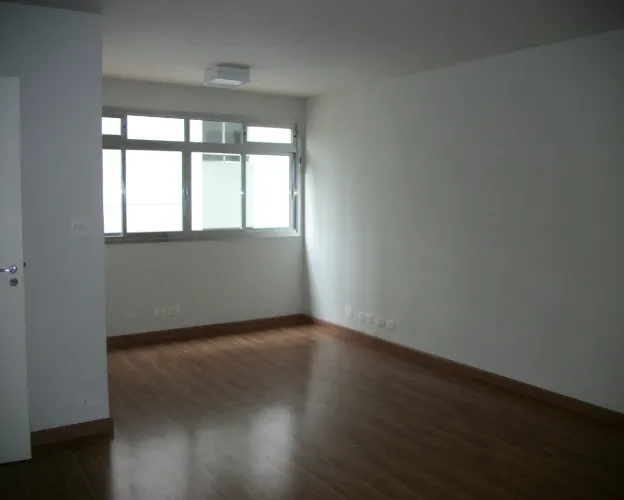 Apto locação - 2 dorm , 1 vaga , 89m² - lazer com academia e salão festas - 1 quadra da Av